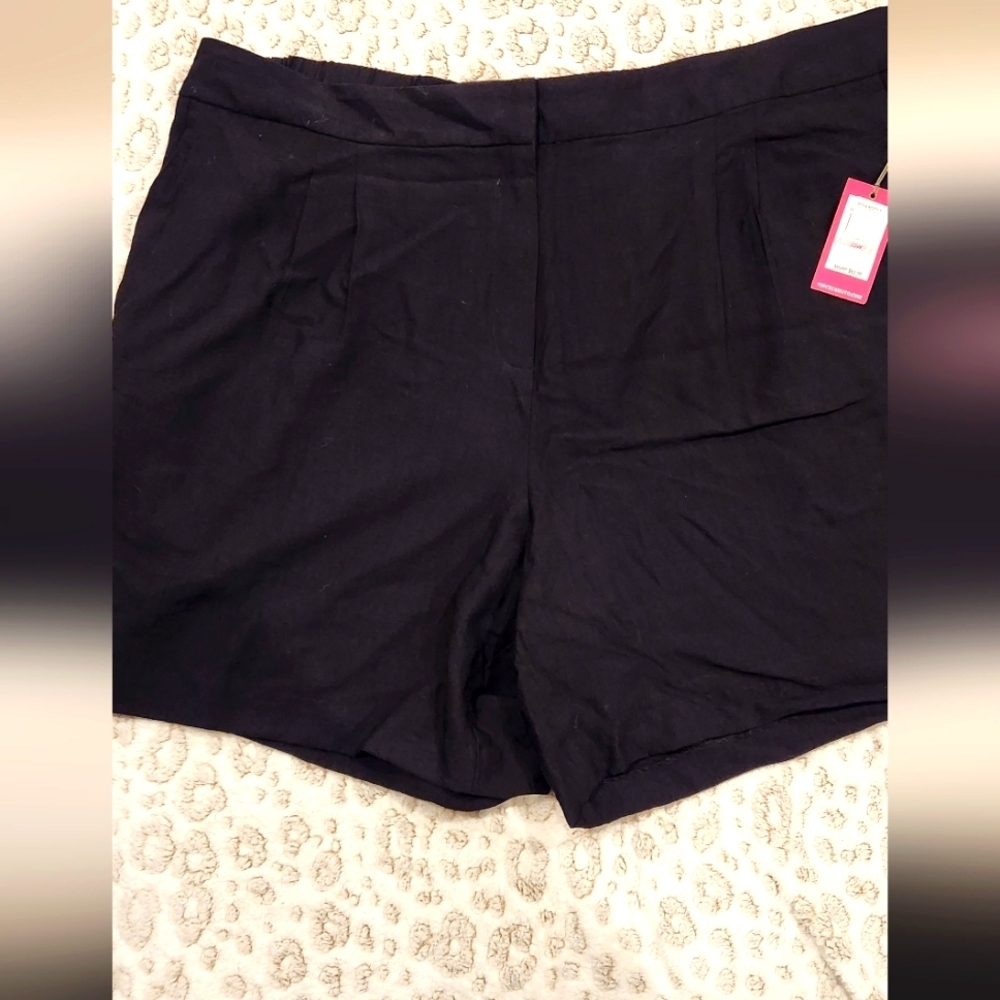 NWT Vince Camuto comfort waist black dressy shorts Plus Size 22W - Picture 1 of 8